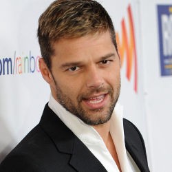 Ricky Martin Raih Penghargaan dari Komunitas Gay