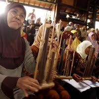 Dukung Masuk Kurikulum, 1.000 Guru Belajar Angklung di Saung Udjo