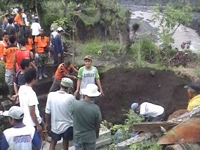 30 Jenazah di Kuburan Dipindah Akibat Banjir Lahar Dingin di Magelang