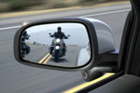 Pendeteksi Blind Spot Teknologi Mobil Masa Depan