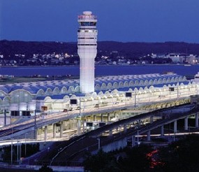 Petugas Tower Diduga Tertidur, Pesawat AS Mendarat Tanpa Panduan 