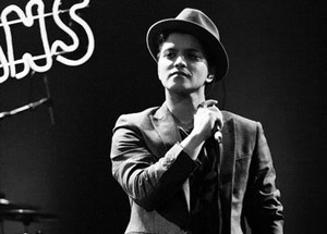 Bruno Mars Berjanji Tidak Akan Mengulangi Kesalahan yang Sama