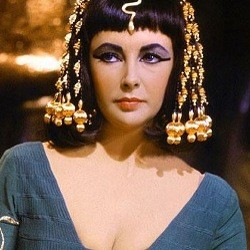Elizabeth Taylor Akan Dimakamkan Dekat dengan Marilyn Monroe