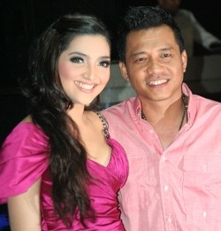 Anang Tak Cicipi Hidangan Resepsi Pernikahan KD & Raul