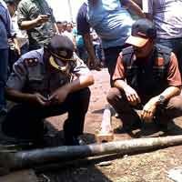 Polisi Temukan Besi Diduga Penyebab Ledakan di Pasar Loak