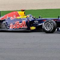 Vettel & Red Bull Pamer Kecepatan