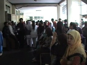 800 Pegawai RSU Garut Demo Tuntut Pembayaran Gaji