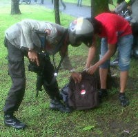 Cegah Tawuran Mahasiswa, Polisi Razia Senjata Tajam di Kampus UMI
