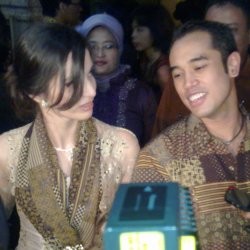 Kangen Syuting, Nia Ramadhani Utamakan Suami
