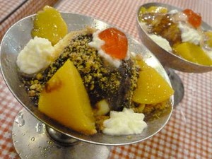 Tip Top, Tempat Gaul Plus Makan yang Top!