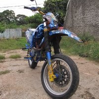 Motor Penakluk Setan Jalanan
