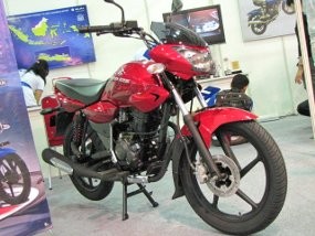 Bajaj: Honda Hanya Bisa Buat Skuter Saja
