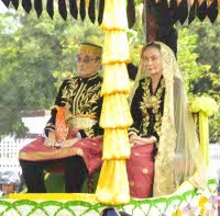 Tertunda 36 Tahun, Penobatan Sultan Sumbawa Dihadiri Ribuan Warga