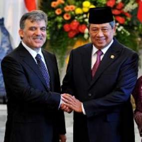 Presiden Turki Terima Gelar Doktor HC dari UI