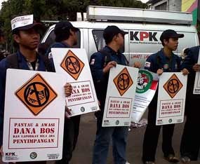 Ajak Masyarakat Awasi Dana BOS, KPK Sediakan SMS 9123