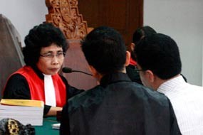 Hakim Albertina Ho Beraksi Perdana di Pengadilan Tipikor