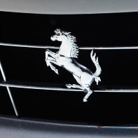 Lelang Ferrari untuk Jepang