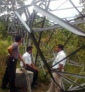 Sempat Roboh Digergaji Pencuri, 2 Tower PLN di Riau Sudah Berdiri Lagi