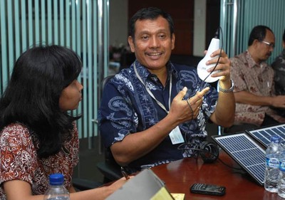 PLN Perkenalkan Lampu Super Hemat