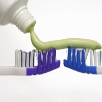 4 Pasta Gigi Rasa Aneh Tapi Efektif Digunakan