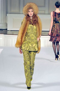 Oscar de la Renta, Fall/Winter 2011. New York Fashion Week 2011. [Photo by Slaven Vlasic/Getty Images]