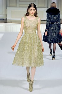 Oscar de la Renta, Fall/Winter 2011. New York Fashion Week 2011. [Photo by Slaven Vlasic/Getty Images]