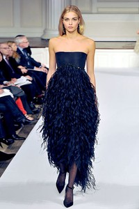 Oscar de la Renta, Fall/Winter 2011. New York Fashion Week 2011. [Photo by Slaven Vlasic/Getty Images]