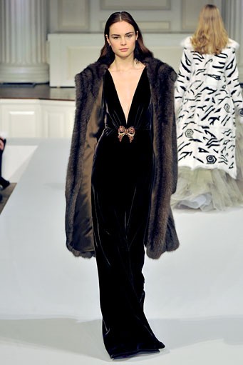 Oscar de la Renta, Fall/Winter 2011. New York Fashion Week 2011. [Photo by Slaven Vlasic/Getty Images]