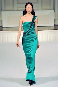 Oscar de la Renta, Fall/Winter 2011. New York Fashion Week 2011. [Photo by Slaven Vlasic/Getty Images]