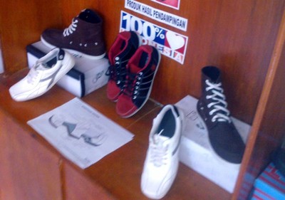 Cibaduyut Diserbu Sepatu China