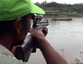 Warga Jombang Tembaki Penambang Pasir Liar