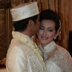 Pasha Larang Istri Jadi Penyanyi