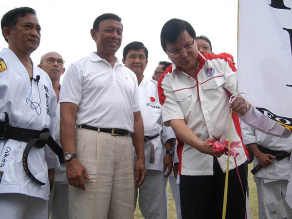  Forki Beri Penghargaan
