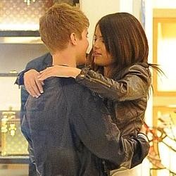 Justin Bieber & Selena Gomez Putus Cinta?