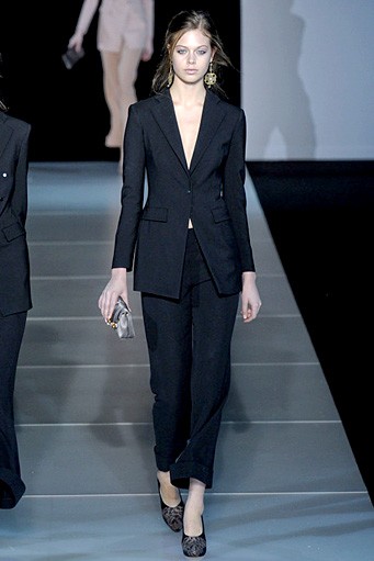 Giorgio Armani, Fall/Winter 2011. Milan Fashion Week 2011. [Photo by Vittorio Zunino Celotto/Getty Images]