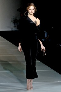 Giorgio Armani, Fall/Winter 2011. Milan Fashion Week 2011. [Photo by Vittorio Zunino Celotto/Getty Images]