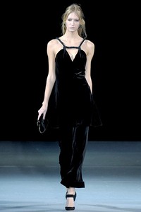 Giorgio Armani, Fall/Winter 2011. Milan Fashion Week 2011. [Photo by Vittorio Zunino Celotto/Getty Images]
