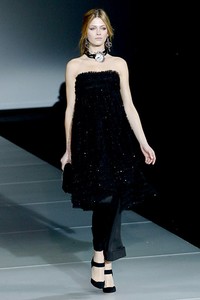 Giorgio Armani, Fall/Winter 2011. Milan Fashion Week 2011. [Photo by Vittorio Zunino Celotto/Getty Images]
