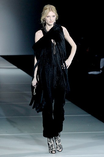 Giorgio Armani, Fall/Winter 2011. Milan Fashion Week 2011. [Photo by Vittorio Zunino Celotto/Getty Images]