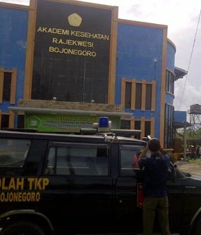 Tim Gegana Sisir Kampus Akademi Kesehatan Bojonegoro