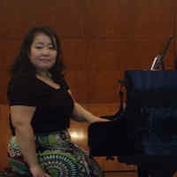 Peduli Bencana di Jepang, Kazuha Mainkan Piano Satu Tangan
