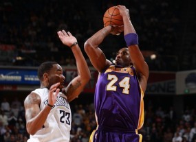 Bekuk Kings, Lakers Kunci Posisi Dua Wilayah Barat