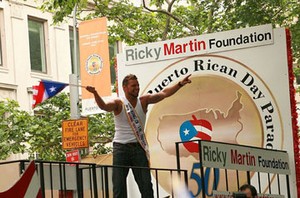 Karena Status Gay Ricky Martin Dianggap Duta Besar dari Neraka