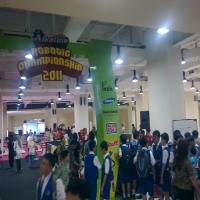 Siswa SD Tawuran Robot di Mall of Indonesia
