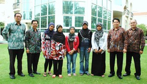 Banyak  Pemalsuan Usia pada Kasus TKW Bermasalah