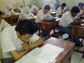 Dua Peserta UN di Sumenep Simpan HP