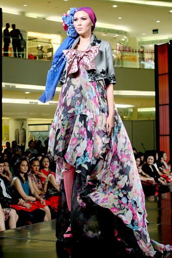 Denny Wirawan Viore D Amore. Fashion Nation 2011 at Senayan City. Jakarta. [Foto: Mohammad Abduh/Wolipop]