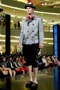 Denny Wirawan Viore D Amore. Fashion Nation 2011 at Senayan City. Jakarta. [Foto: Mohammad Abduh/Wolipop]