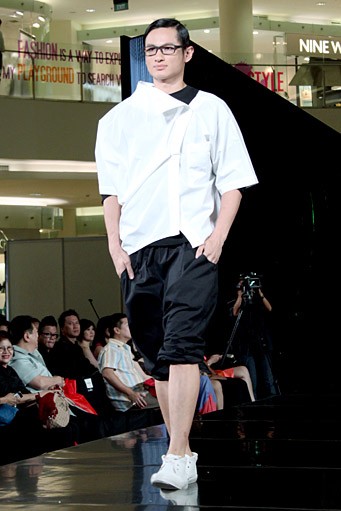 Eddy Betty Adbe Love. Fashion Nation 2011 at Senayan City. Jakarta. [Foto: Mohammad Abduh/Wolipop]