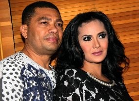 Hamil 4 Bulan, Krisdayanti Diisukan Tinggalkan Indonesia